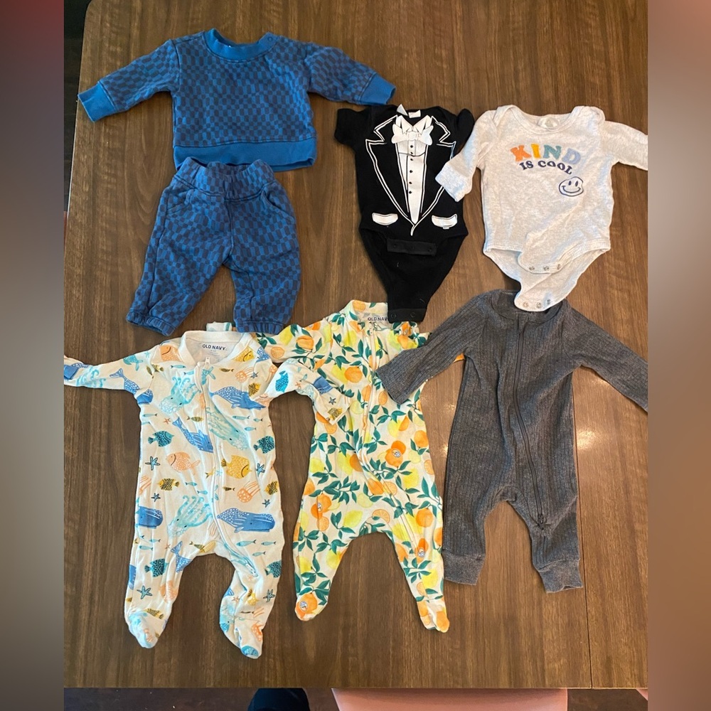 Bundle of 0-3 month onesies, shirts, pajamas - Old Navy, Carter’s, Cat & Jack